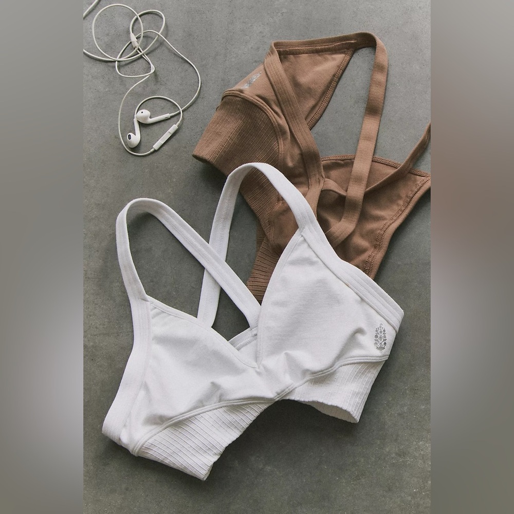 Free People Good Karma Super Plunge Bra✨ - Picture 5 of 7